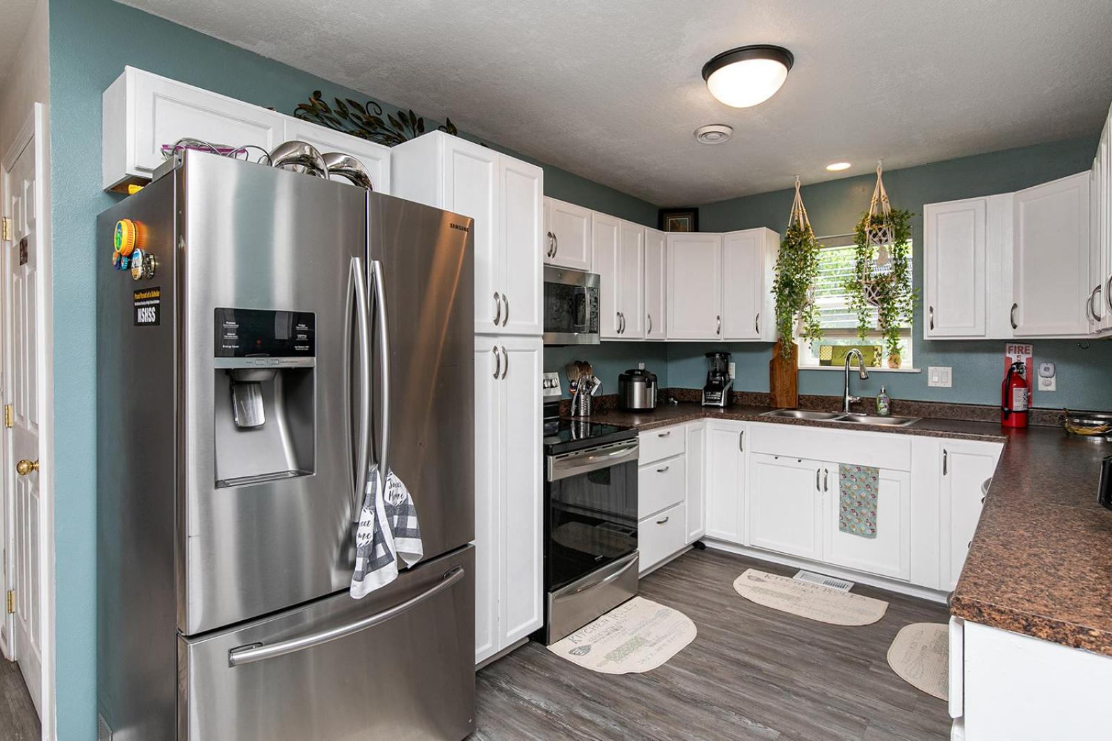Family Friendly Home Close To Airport And Downtown Des Moines Bagian luar foto