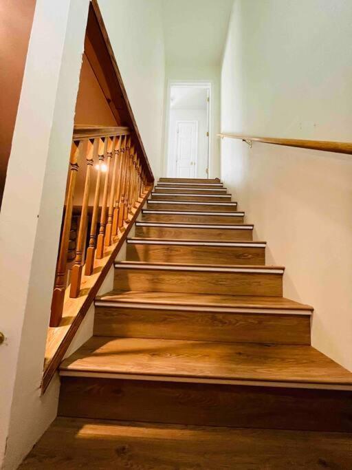 Family Friendly Home Close To Airport And Downtown Des Moines Bagian luar foto