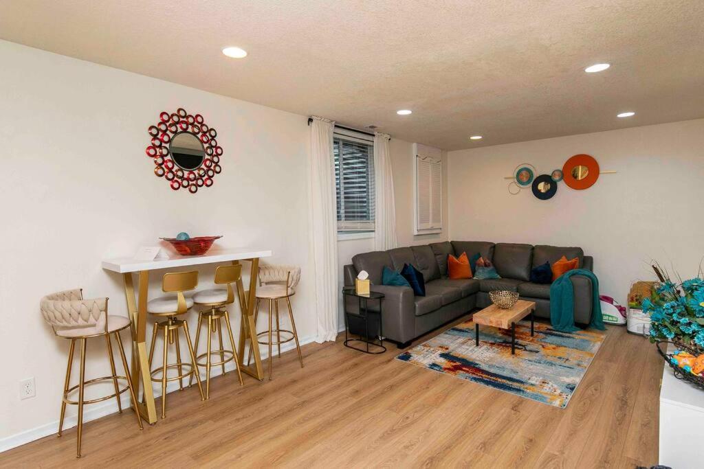 Family Friendly Home Close To Airport And Downtown Des Moines Bagian luar foto